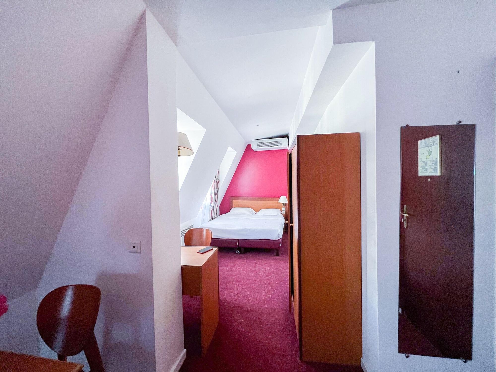 La Dependance Hotell Paris Eksteriør bilde